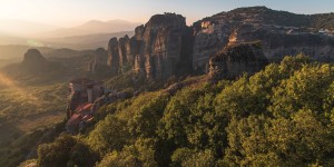 Beitragsbild des Blogbeitrags Meteora Klöster in Griechenland: Impressionen und Reisetipps