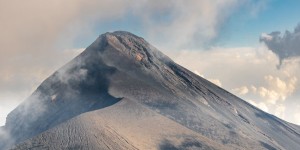 Beitragsbild des Blogbeitrags Der Acatenango: Bist du bereit diesen Vulkan zu besteigen?