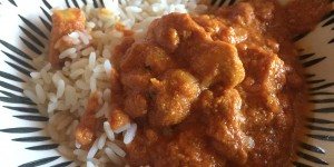 Beitragsbild des Blogbeitrags Butter-Chicken mit Naan Brot