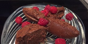Beitragsbild des Blogbeitrags Schokomousse mit 70% Schokolade