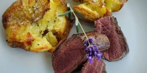 Beitragsbild des Blogbeitrags “Kaputte” Kartoffeln mit rosa Rehrücken