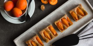 Beitragsbild des Blogbeitrags Marillen-Mohn-Kuchen