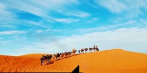 Beitragsbild des Blogbeitrags MAROKKO MIT KINDERN - ERG CHEBBI 