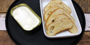 Beitragsbild des Blogbeitrags Nurimousse mit pikanten Brotchips 