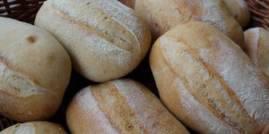Beitragsbild des Blogbeitrags Burgerbuns mit Weizensauerteig
