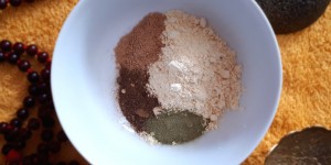 Beitragsbild des Blogbeitrags Ayurvedisches Pulver zur Gesichtsreinigung 