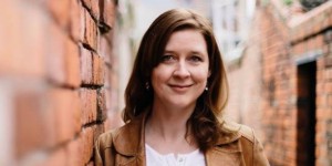 Beitragsbild des Blogbeitrags Ellen Dunne: „Patsy hat noch ein, zwei Abenteuer auf Lager“