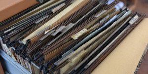 Beitragsbild des Blogbeitrags Plesk Backup Files .tzst entpacken