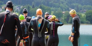 Beitragsbild des Blogbeitrags Die besten Neopren Schwimmkappen für das Freiwasser 2020 | Produktvergleich 