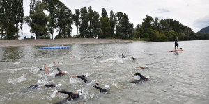 Beitragsbild des Blogbeitrags Die richtige Ausrüstung fürs Freiwasserschwimmen 