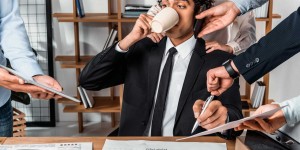 Beitragsbild des Blogbeitrags Prioritäten setzen – mit Time Management den Stress reduzieren