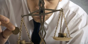 Beitragsbild des Blogbeitrags Mehr Geld im Leben – Cashflow generieren und Fixkosten senken