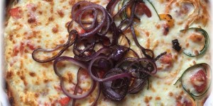 Beitragsbild des Blogbeitrags Pikante Tarte mit Topfen-Parmesan-Mürbteig