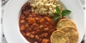 Beitragsbild des Blogbeitrags „Nie wieder krank“-Curry mit Hirse