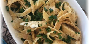 Beitragsbild des Blogbeitrags Typisch (Nieder-)Österreich – Frittatensuppe