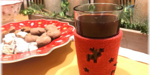 Beitragsbild des Blogbeitrags Typisch (Nieder-)Österreich : Glühwein aka „Glow-alone“