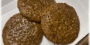 Beitragsbild des Blogbeitrags Feine Elisenlebkuchen mit Pistazien