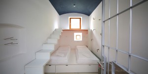 Beitragsbild des Blogbeitrags Hostel Celica Ljubljana: Schlafen im Gefängnis 