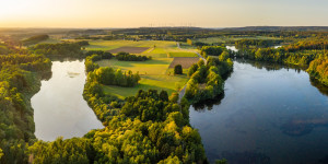 Beitragsbild des Blogbeitrags Die 10 schönsten Badeseen in Rheinland-Pfalz