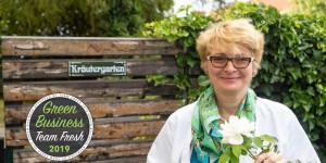 Beitragsbild des Blogbeitrags Green Business Interview mit Doris Schmidt – Apotheke Flötzersteig