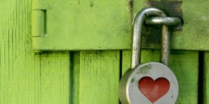Beitragsbild des Blogbeitrags 4 Zyklus Apps die Deine Daten für sich behalten