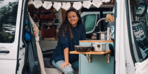 Beitragsbild des Blogbeitrags Camper von Privat mieten: Tipps, Vor- und Nachteile