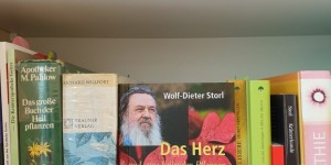 Beitragsbild des Blogbeitrags Buchtipp: Das Herz und seine heilenden Pflanzen, Wolf-Dieter Storl 
