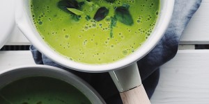 Beitragsbild des Blogbeitrags a gutes Supperl – Erbsen-Kokos-Suppe