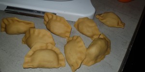 Beitragsbild des Blogbeitrags selbtgemachte Ravioli mit Maronifülle
