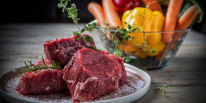 Beitragsbild des Blogbeitrags STEAK SPEZIAL GRILLKURS