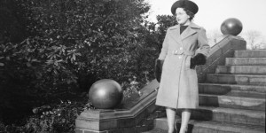 Beitragsbild des Blogbeitrags Damenmäntel im Stil der 50iger-Jahre