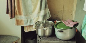 Beitragsbild des Blogbeitrags Brotsuppe, Erdäpfelschmarrn und Bröselnudeln 