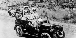 Beitragsbild des Blogbeitrags Frauen in der Automobilgeschichte