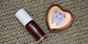 Beitragsbild des Blogbeitrags DIY Zahnöl für Babies und Kinder