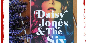 Beitragsbild des Blogbeitrags Daisy Jones & The Six 