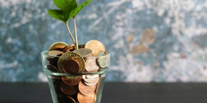 Beitragsbild des Blogbeitrags The Polite Way To Ask Friends And Family For Help Funding Your Business Idea 