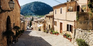 Beitragsbild des Blogbeitrags Reisebericht: Wandern am GR 221 auf Mallorca im Mai