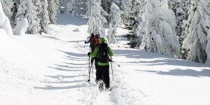 Beitragsbild des Blogbeitrags Packliste Schneeschuhwandern: Besser gut gerüstet 