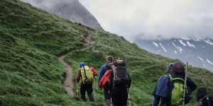 Beitragsbild des Blogbeitrags Über die Alpen wandern: Alles, was du wissen musst 