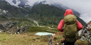 Beitragsbild des Blogbeitrags Alpenüberquerung zu Fuß allein: 5 Tipps zur Planung