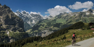 Beitragsbild des Blogbeitrags Die schönsten Fernradwege in der Schweiz. 5 Steckbriefe 