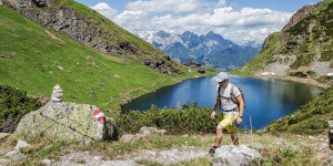 Beitragsbild des Blogbeitrags Weit, Weiter, Weitwandern. Die 5 schönsten Weitwanderwege in Tirol