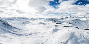 Beitragsbild des Blogbeitrags Top 5 Regionen für Skitouren in Norwegen 