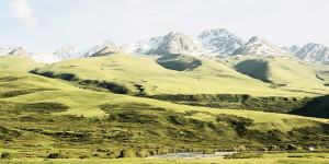 Beitragsbild des Blogbeitrags Kirgistan Reisebericht: Auf den Spuren der Bergnomaden 