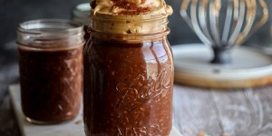 Beitragsbild des Blogbeitrags Chocolate Overnight Oats with Dalgona Coffee Cream