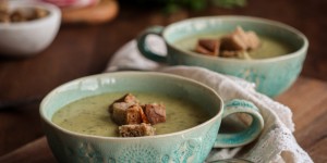 Beitragsbild des Blogbeitrags Easy Celery Soup 