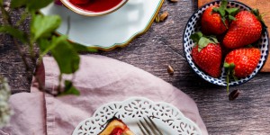 Beitragsbild des Blogbeitrags Strawberry-Rhubarb Pastry Tarts