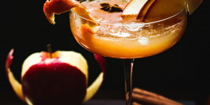 Beitragsbild des Blogbeitrags Spiced Winter Blizzard – The perfect holiday whiskey drink recipe