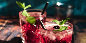 Beitragsbild des Blogbeitrags Summer Nights Blackberry Lavender Mojitos 