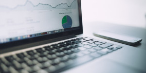 Beitragsbild des Blogbeitrags Neues Google Analytics 4 Feature – Customize Report Navigation
